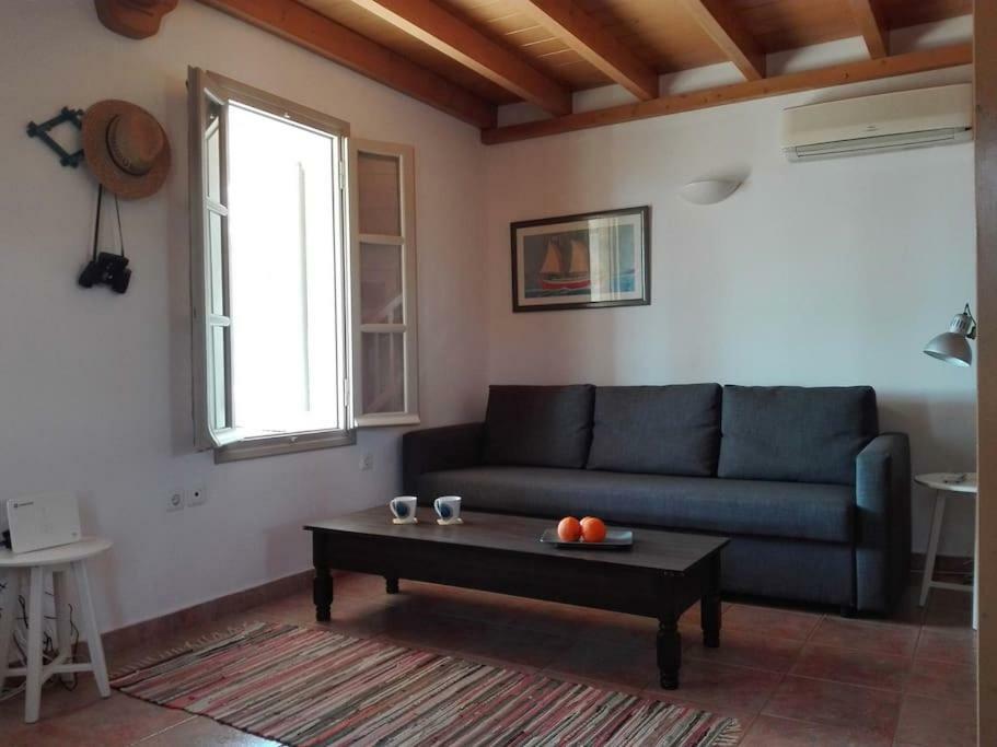Villa Sunny House With Amazing View For 4+2 Persons Pláka Esterno foto