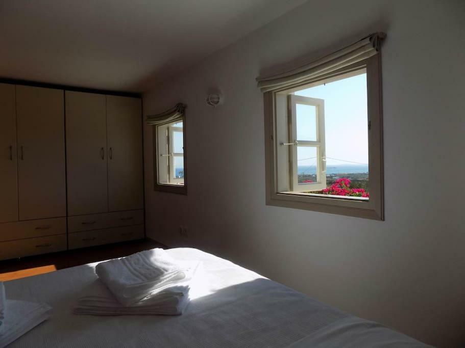 Villa Sunny House With Amazing View For 4+2 Persons Pláka Esterno foto